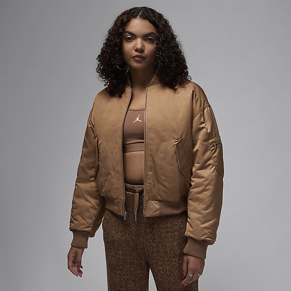 Donna Marrone. Nike IT